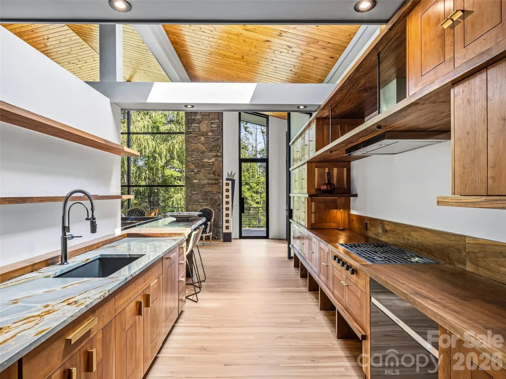 3 Holly Hill Road Biltmore Forest, NC 28803