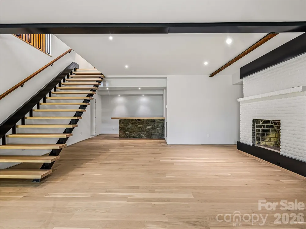 3 Holly Hill Road Biltmore Forest, NC 28803