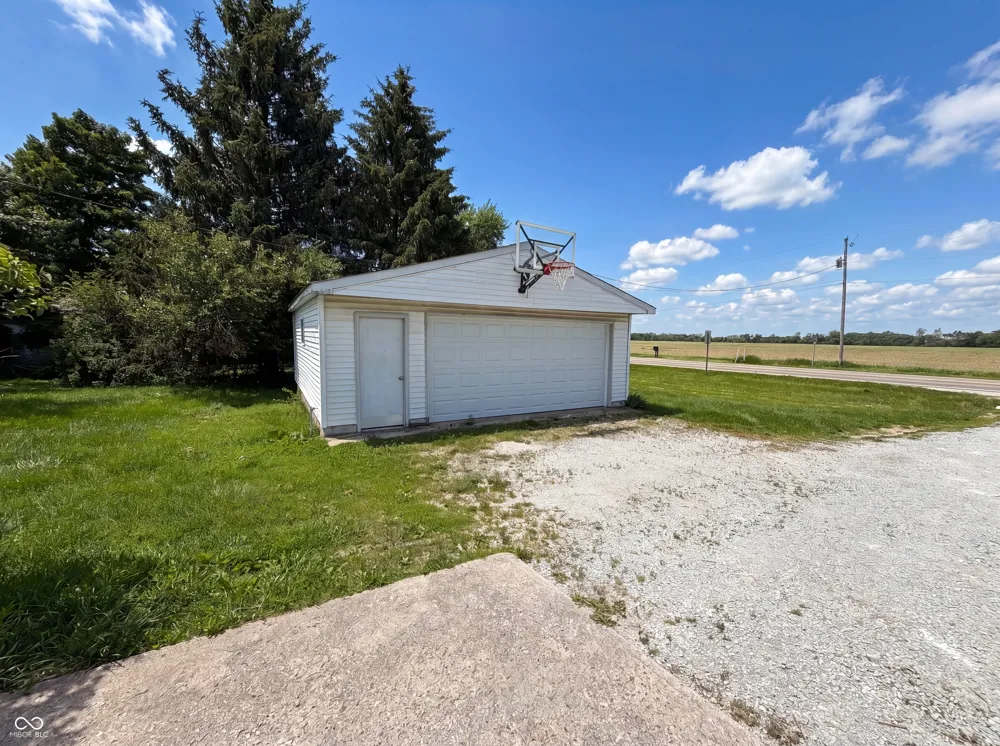 1677 E State Road 234 Fortville, IN 46040