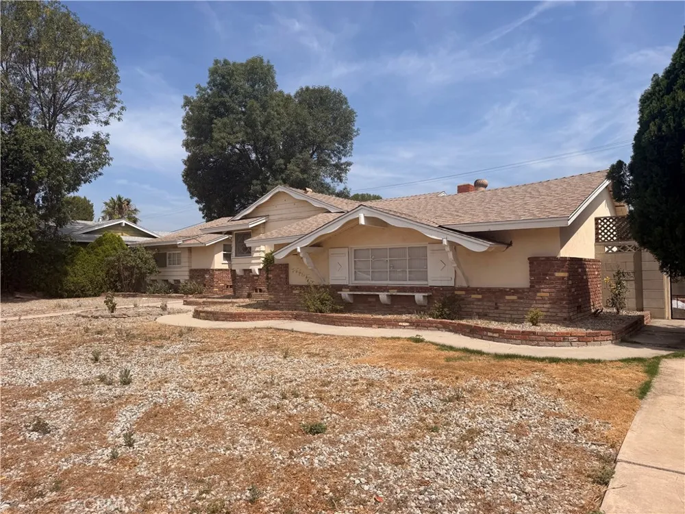 22233 Roscoe West Hills, CA 91304