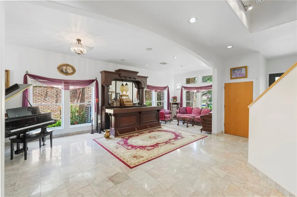 4827 Ocean Drive Corpus Christi, TX 78412