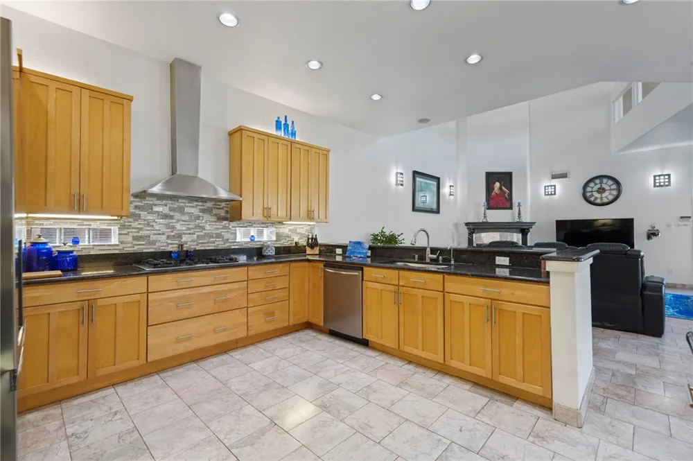 4827 Ocean Drive Corpus Christi, TX 78412