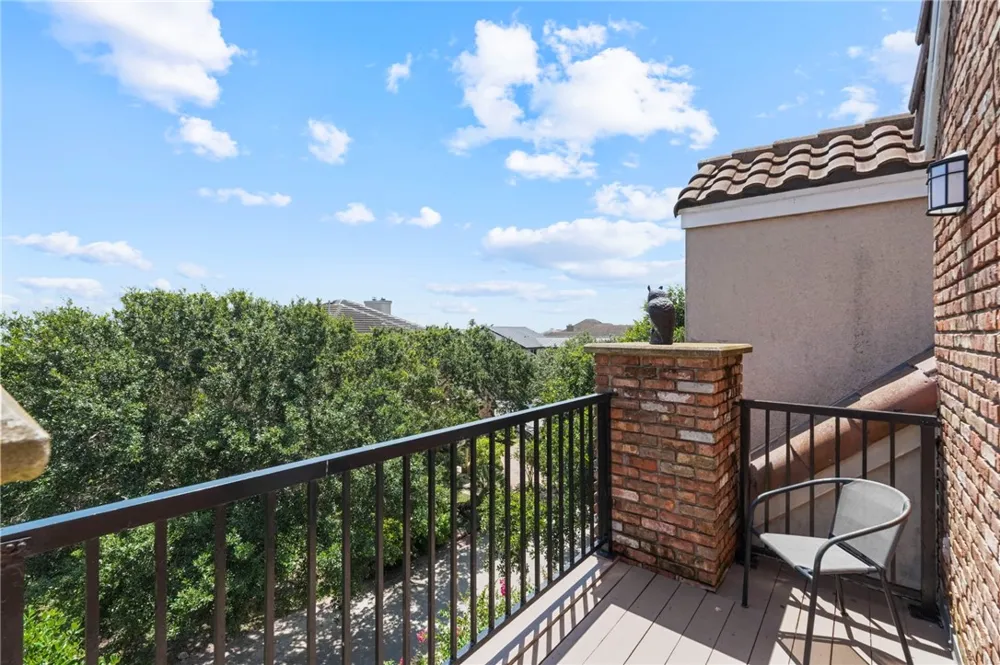 4827 Ocean Drive Corpus Christi, TX 78412