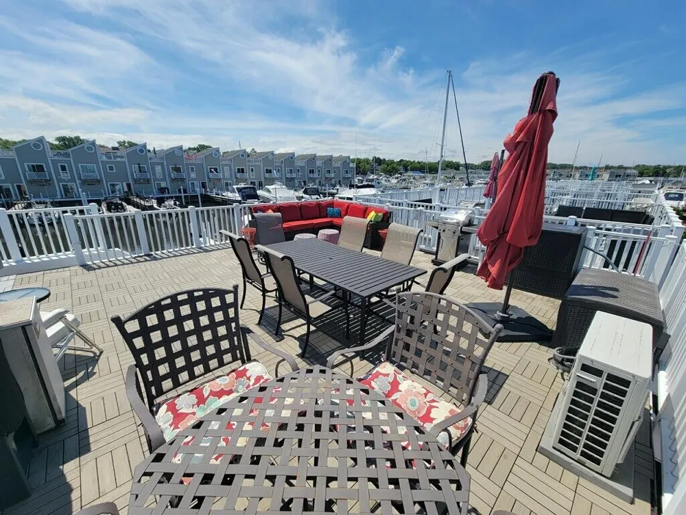19 Lighthouse Point New Buffalo, MI 49117