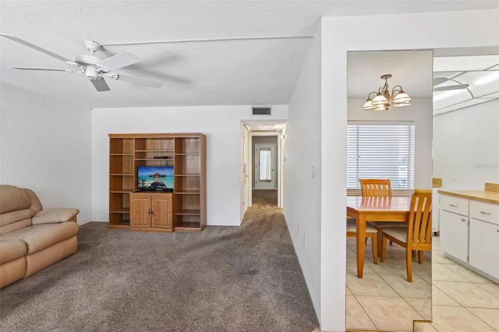 11225 82ND AVENUE #102 Seminole, FL 33772