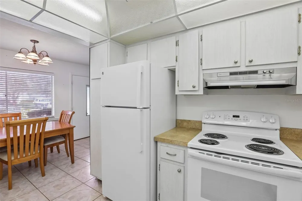 11225 82ND AVENUE #102 Seminole, FL 33772