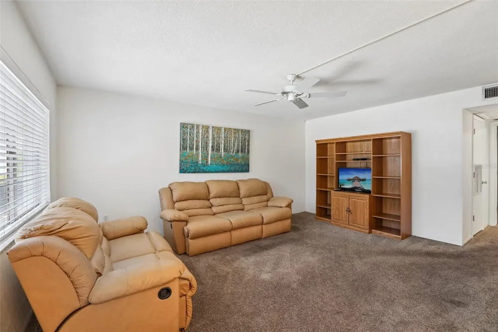 11225 82ND AVENUE #102 Seminole, FL 33772