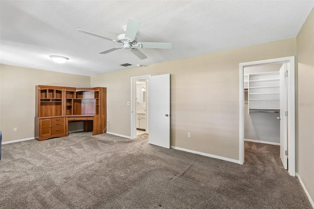 11225 82ND AVENUE #102 Seminole, FL 33772