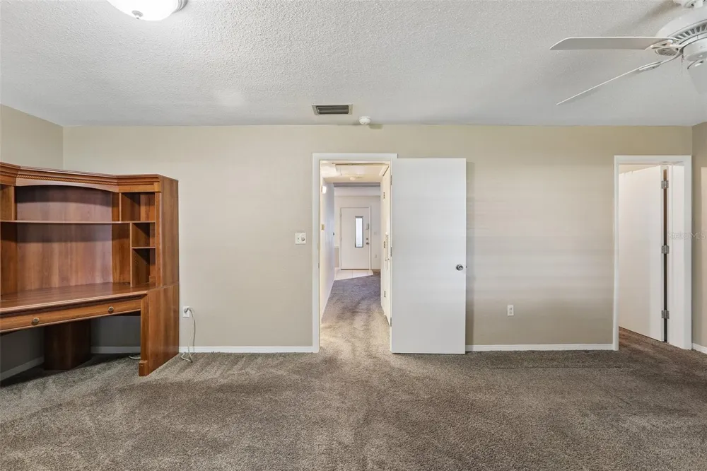 11225 82ND AVENUE #102 Seminole, FL 33772
