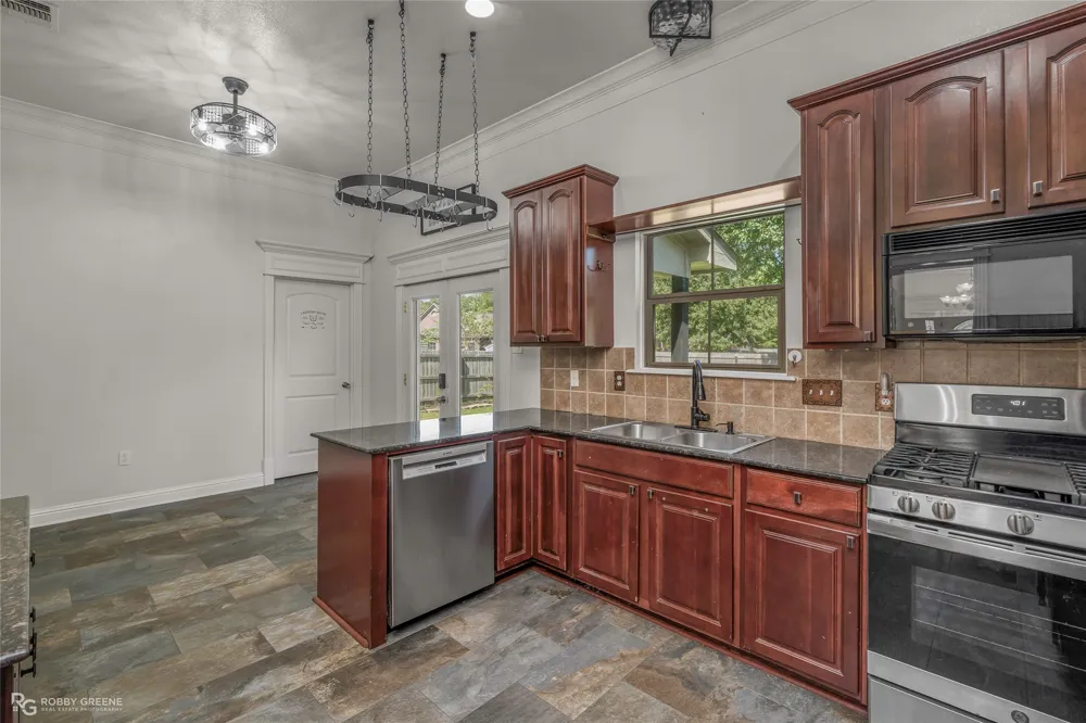 605 Jade Circle Haughton, LA 71037