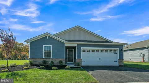 41 BENNINGTON WAY