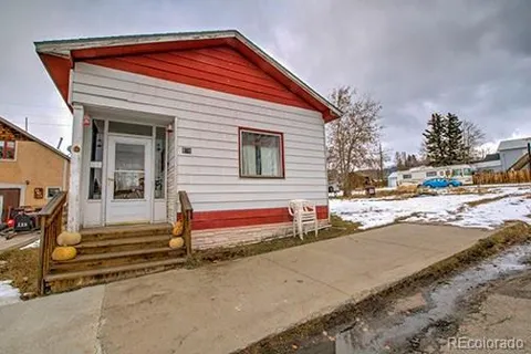 138 E 4th Street