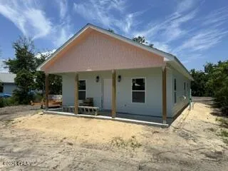 518 Center Avenue