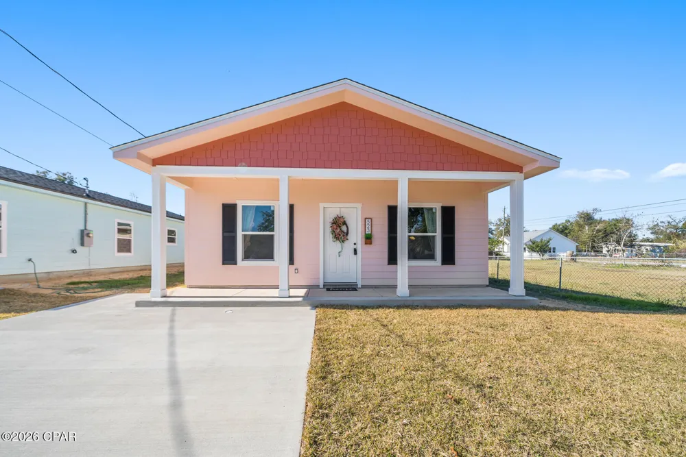 518 Center Avenue Panama City, FL 32401