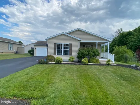 4 WAGTAIL COURT