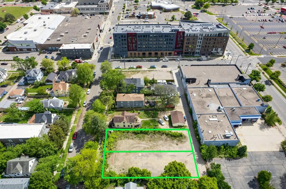 2828 & 2824 27th Avenue S Minneapolis, MN 55406
