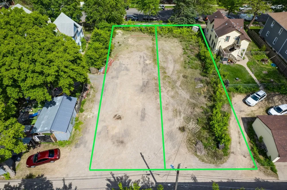 2828 & 2824 27th Avenue S Minneapolis, MN 55406