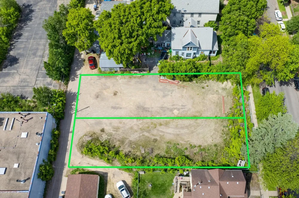 2828 & 2824 27th Avenue S Minneapolis, MN 55406