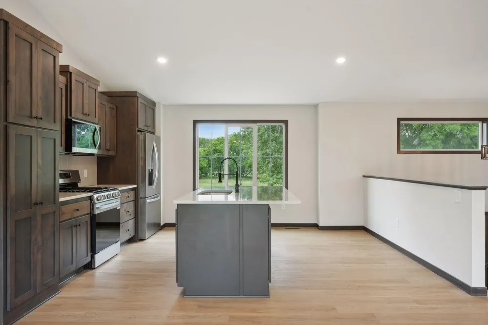 21349 Cottonwood Street NW Oak Grove, MN 55011