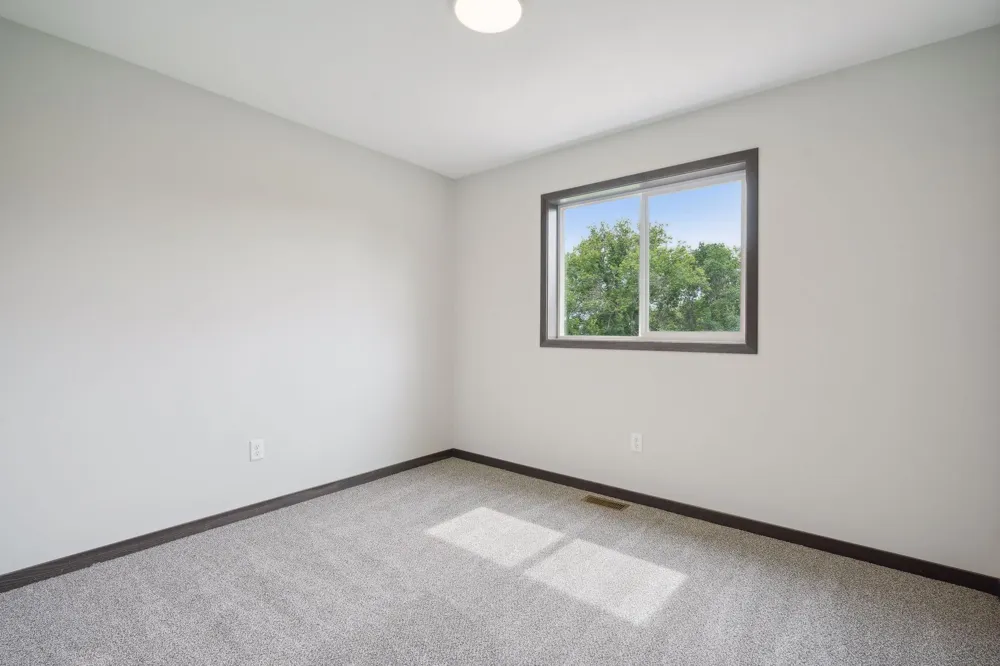 21349 Cottonwood Street NW Oak Grove, MN 55011