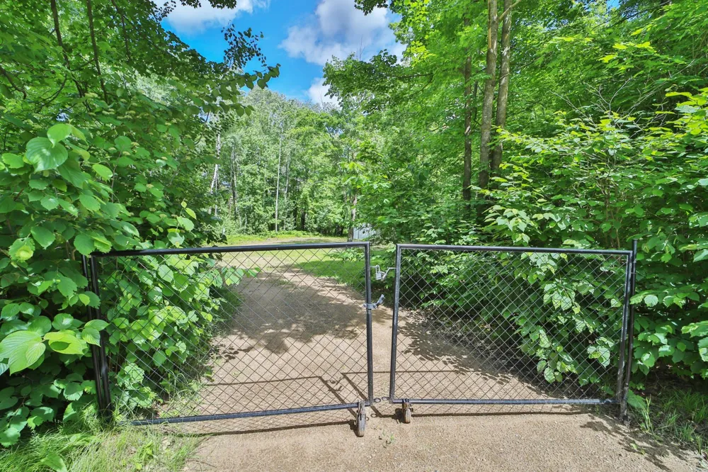 5332 Hyland Road SW Motley, MN 56466