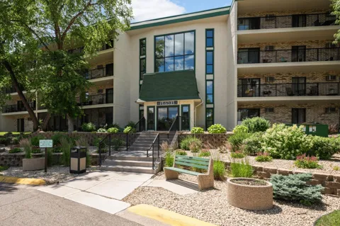 10501 Cedar Lake Road #413