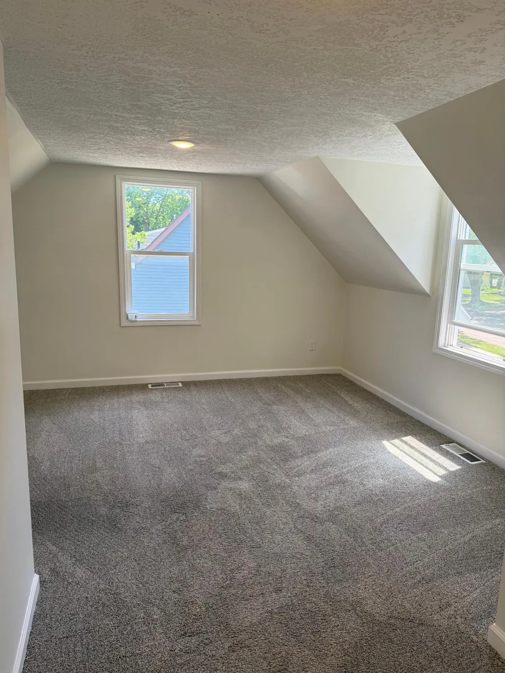 647 2nd Avenue SW Hutchinson, MN 55350