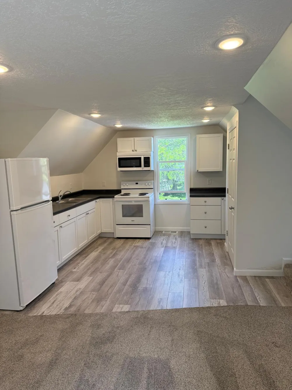 647 2nd Avenue SW Hutchinson, MN 55350