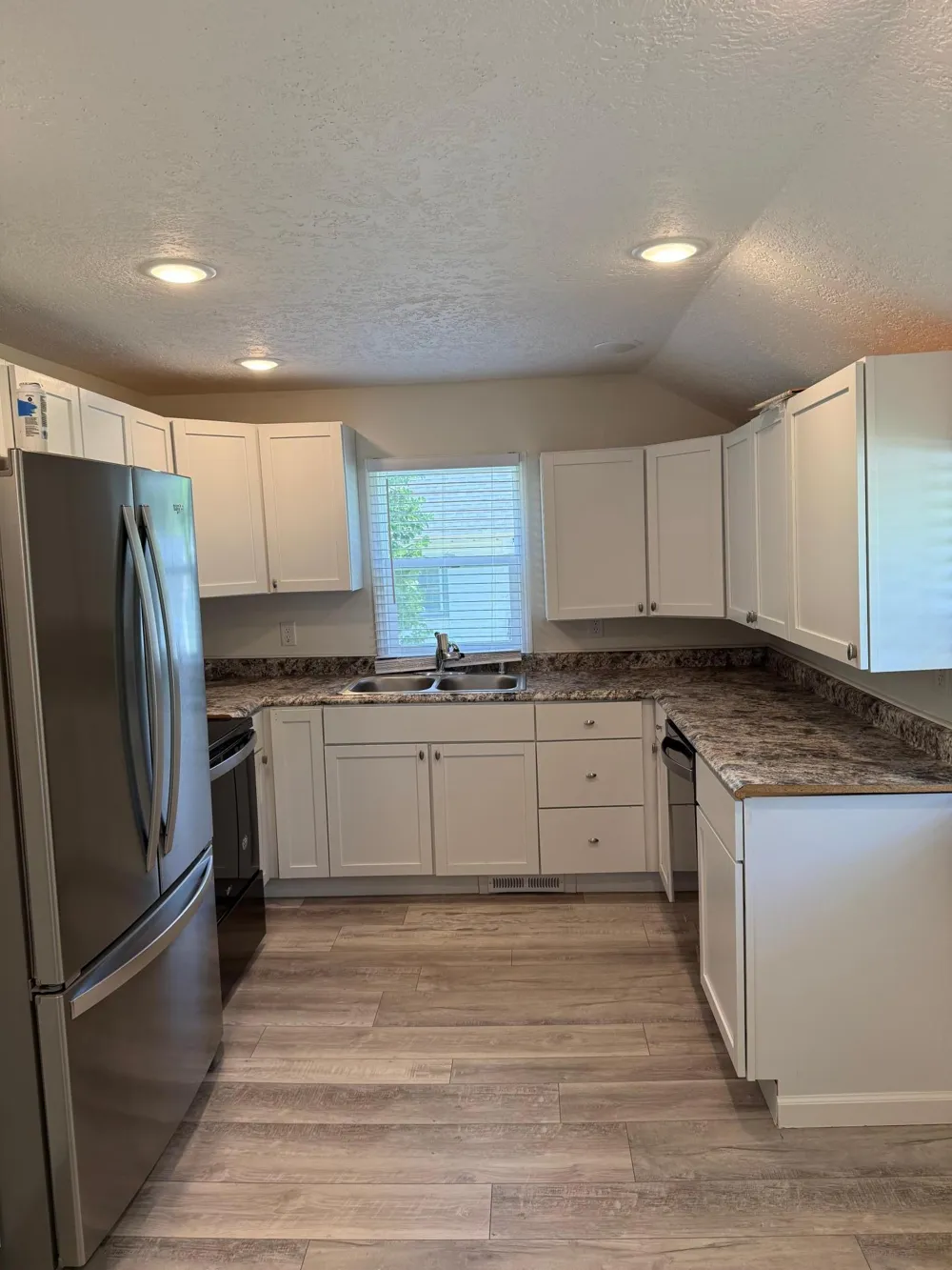 647 2nd Avenue SW Hutchinson, MN 55350