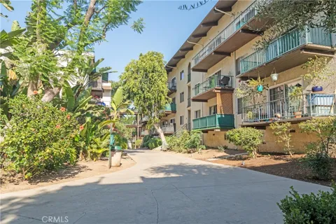 5460 White Oak Avenue #E129