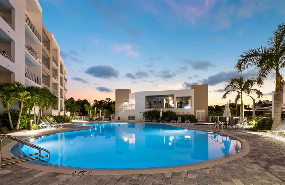 1703 TAMIAMI TRAIL #306 Sarasota, FL 34234