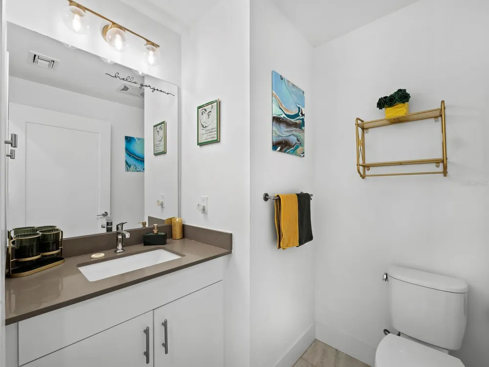 1703 TAMIAMI TRAIL #306 Sarasota, FL 34234