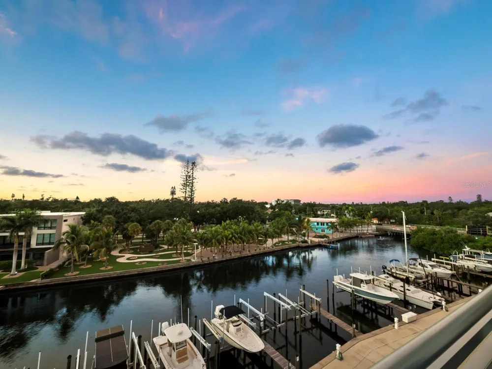 1703 TAMIAMI TRAIL #306 Sarasota, FL 34234