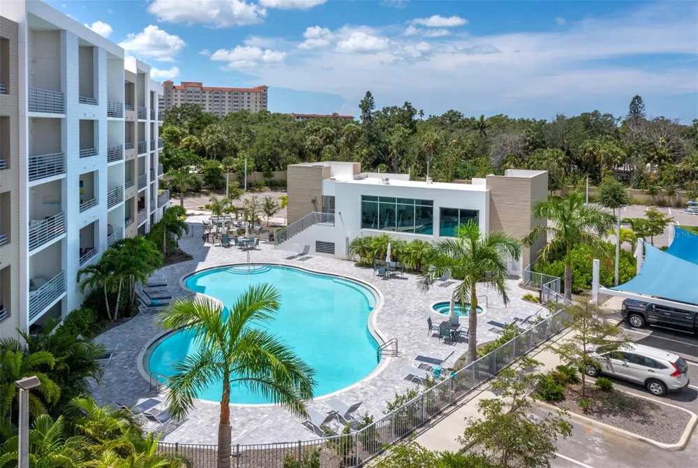 1703 TAMIAMI TRAIL #306 Sarasota, FL 34234