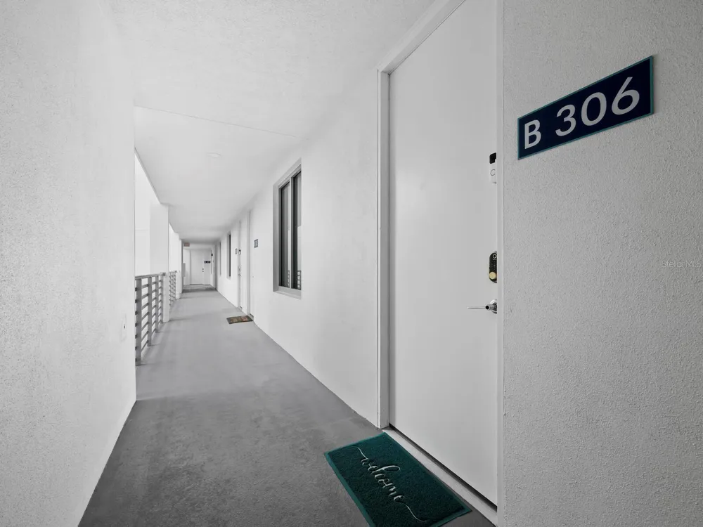 1703 TAMIAMI TRAIL #306 Sarasota, FL 34234