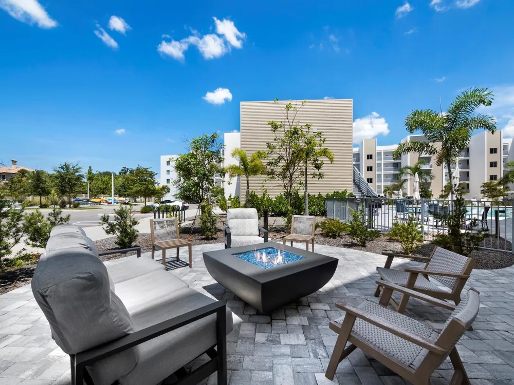 1703 TAMIAMI TRAIL #306 Sarasota, FL 34234