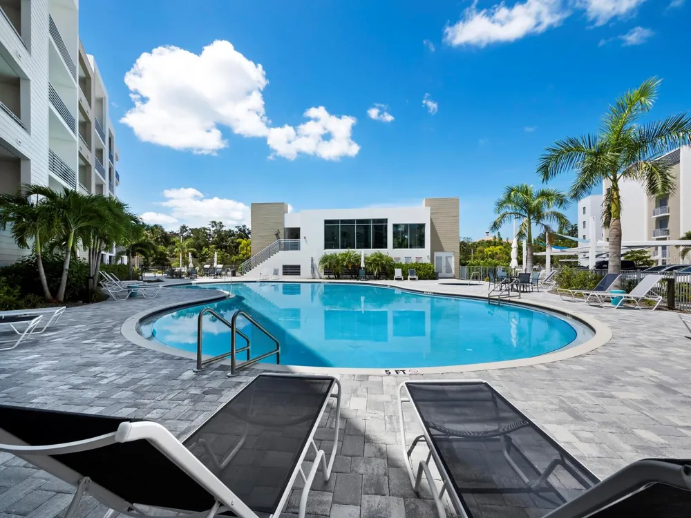 1703 TAMIAMI TRAIL #306 Sarasota, FL 34234