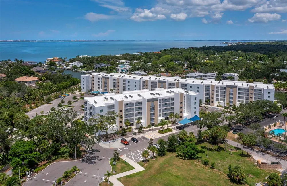 1703 TAMIAMI TRAIL #306 Sarasota, FL 34234