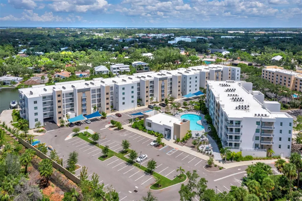 1703 TAMIAMI TRAIL #306 Sarasota, FL 34234