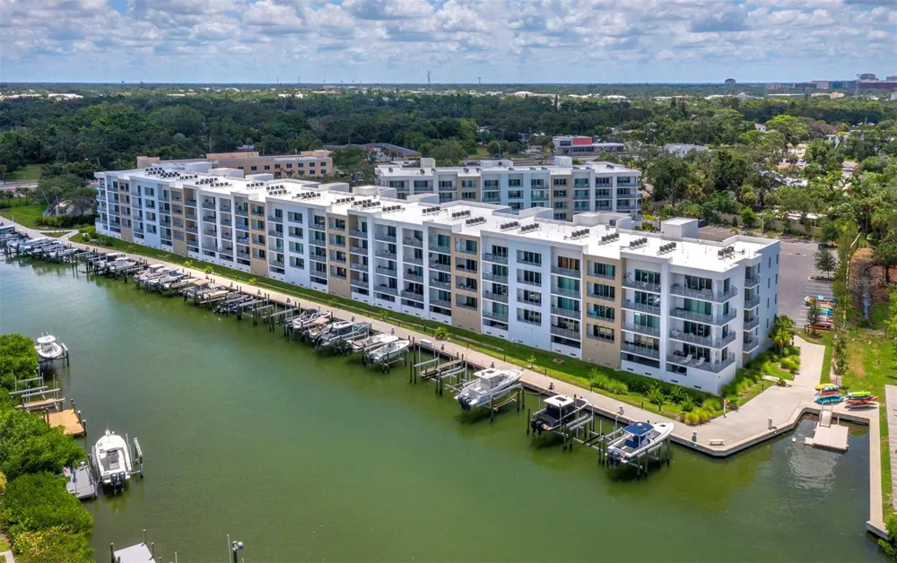 1703 TAMIAMI TRAIL #306 Sarasota, FL 34234