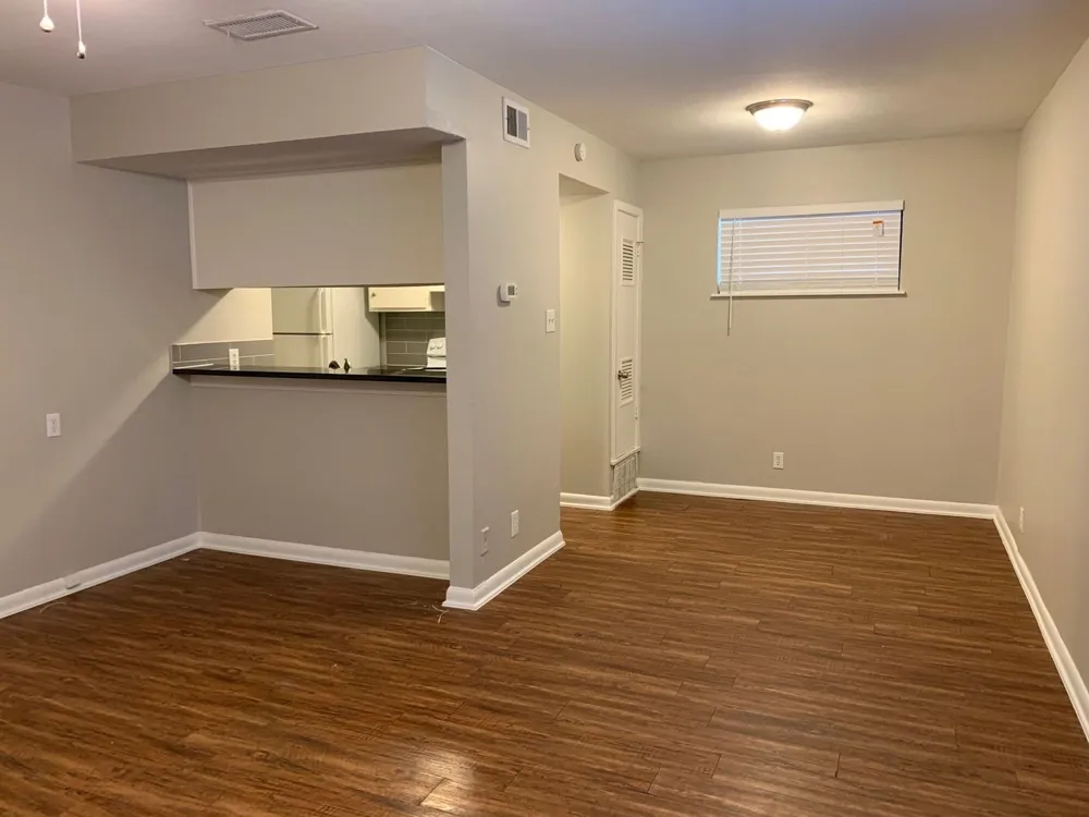 303 W 40th Street #107 Austin, TX 78751