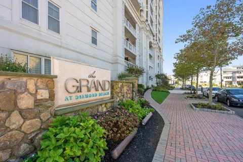 9601 ATLANTIC AVENUE #109