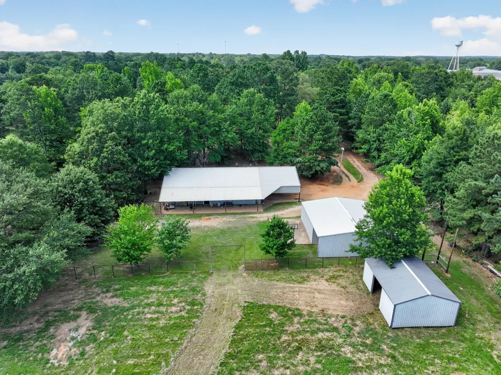 400 Third Street Queen City, TX 75572