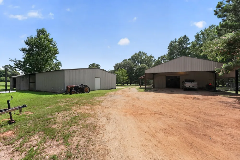400 Third Street Queen City, TX 75572