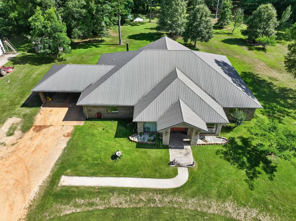 400 Third Street Queen City, TX 75572