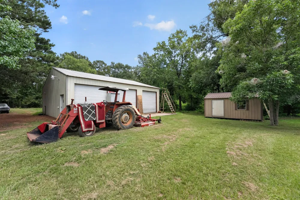 400 Third Street Queen City, TX 75572