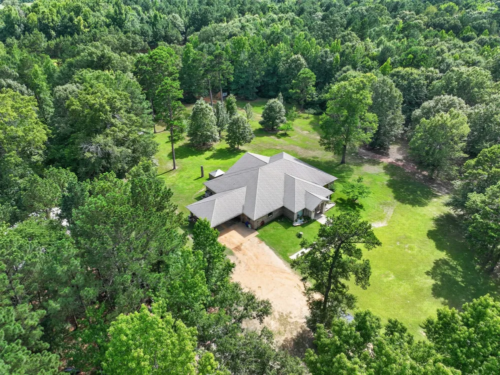 400 Third Street Queen City, TX 75572