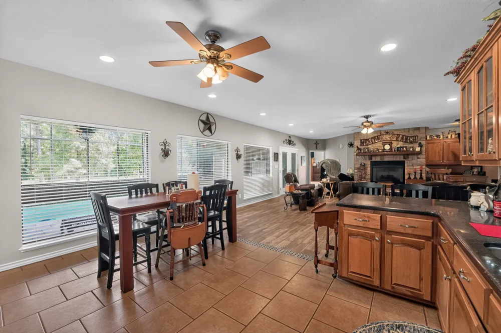 400 Third Street Queen City, TX 75572