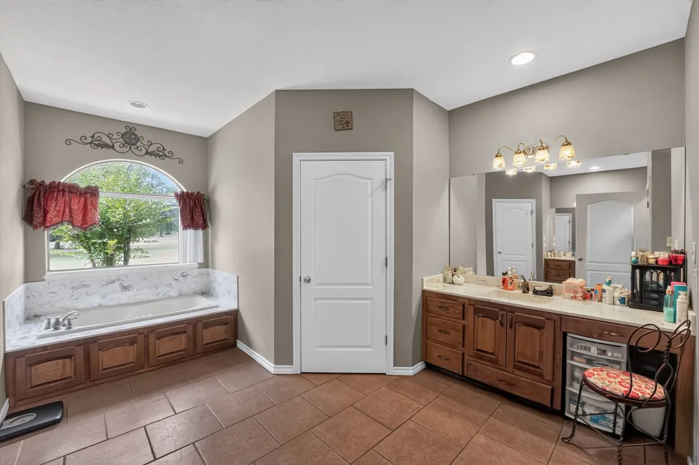 400 Third Street Queen City, TX 75572
