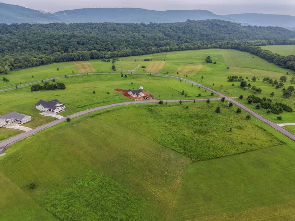 102 Pinnacle Point Drive Dunlap, TN 37327